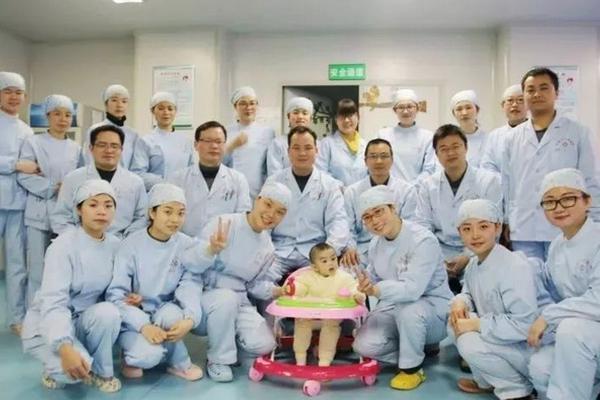SHOP域名去哪里注册