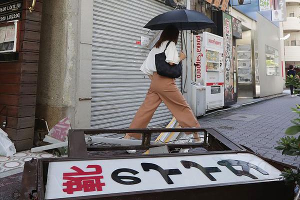 蔡英文探班电视剧亲自体验“打脸” 被质疑没事可做
