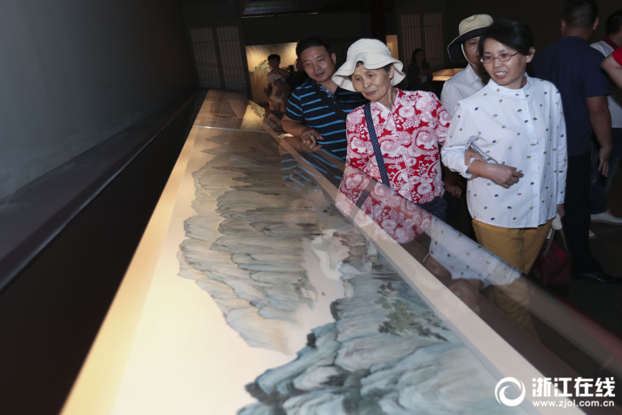 涉案2.3亿 《流浪地球》等8部电影被盗版案告破_深圳云服务器
