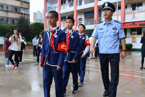 怎么开通域名米铺