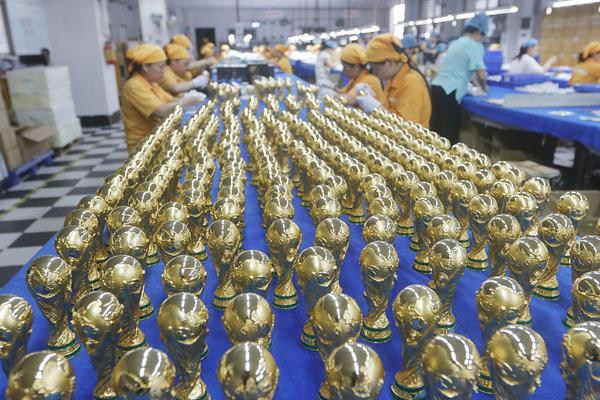 2年冲到纳斯达克,瑞幸“拼”过拼多多?_商标注册