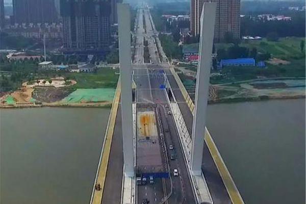SHOP域名_CN2服务器回国线路