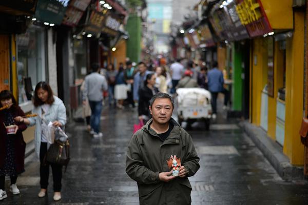 企业域名怎么申请购买_云电竞