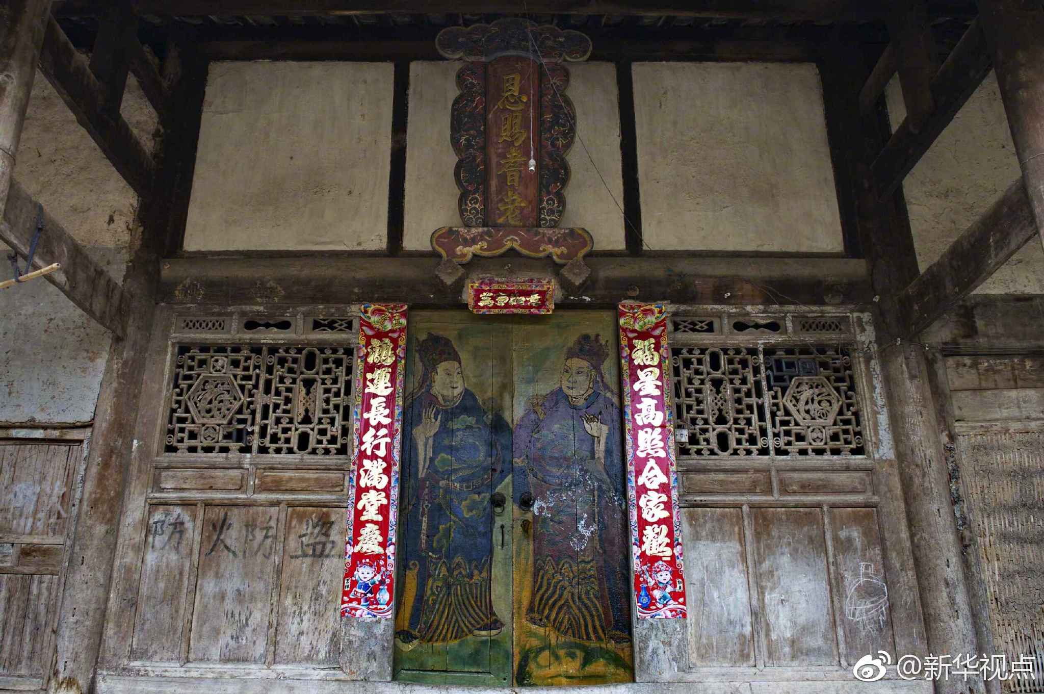 老树画画:吃酒做梦看书,图个自由自在_云服务器公司