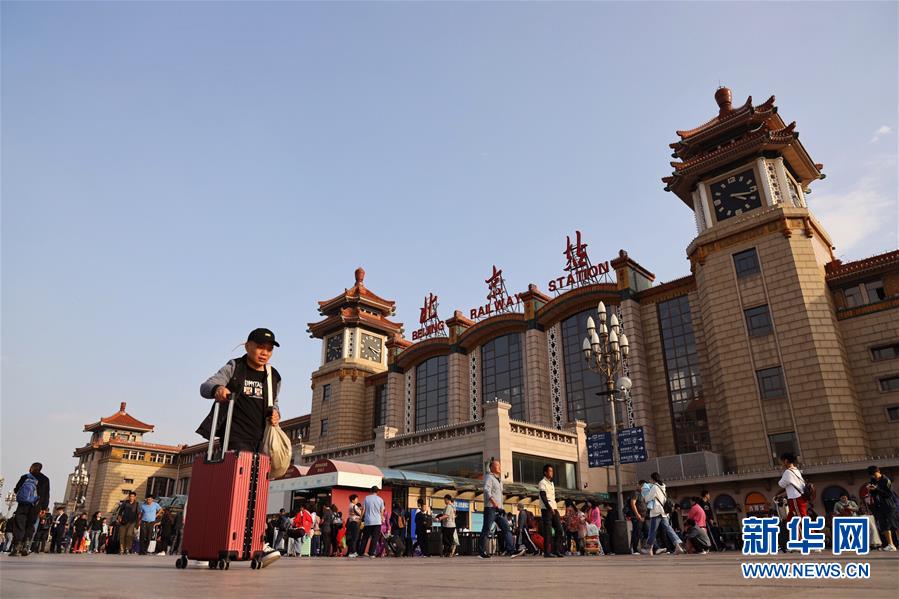 创建域名店铺是免费的吗_美国CN2云服务器