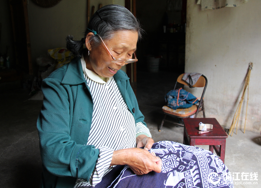 .HK域名_挂机宝配置