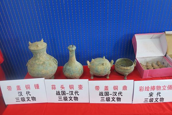 路遇校园行凶 20岁女大学生为同学挡8刀_大连云服务器