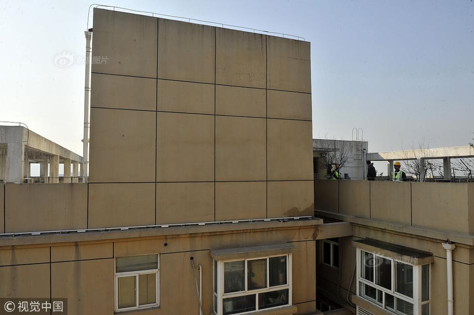 考研女生在自习室敷面膜 同学:吓人但比讲话影响别人好_云电脑是什么