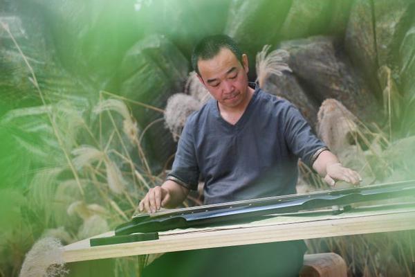 中式庭院风的雅致酒店_云电脑移动办公