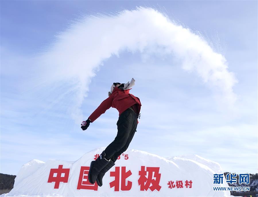 库里再次展示背手防守 萌神该如何解决自身犯规问题_虚拟主机