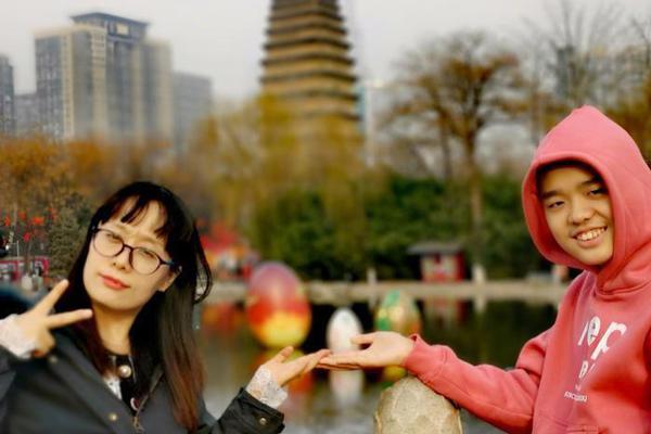 公司开一个网页只要有域名就可以用吗_挂机宝免备案