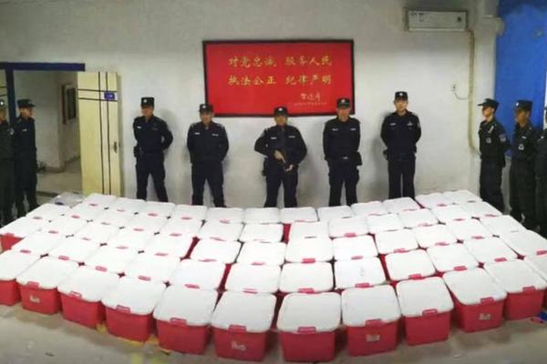 日本新天皇德仁即位 继承三神器和国.._医疗云电脑