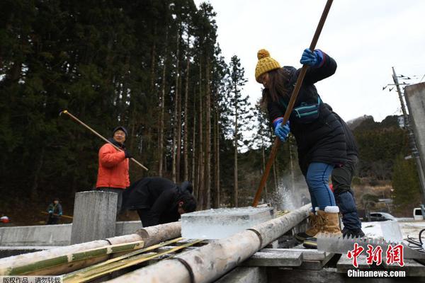 欧冠-萨拉赫传射 利物浦总比分6-1晋级_香港CN2 GIA