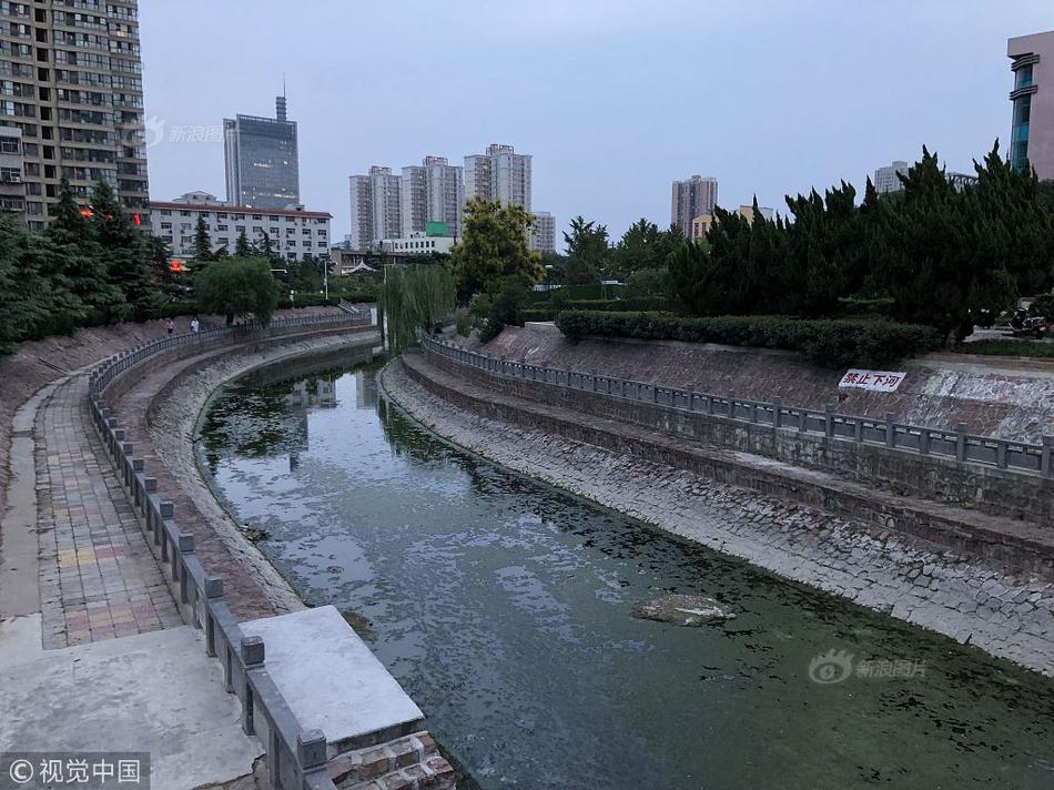 武汉长江灯光秀点亮两江_9929 vs CN2