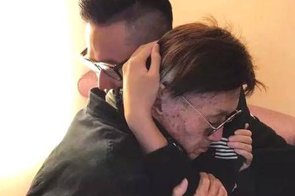 云服务器 如何绑定域名