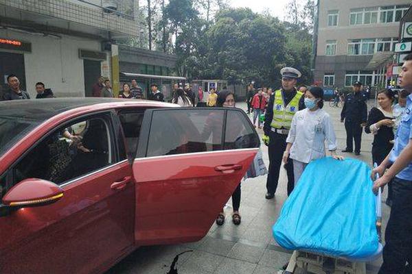 多个网站买虚拟主机还是云服务器_CN2 GIA VS CN2 GT