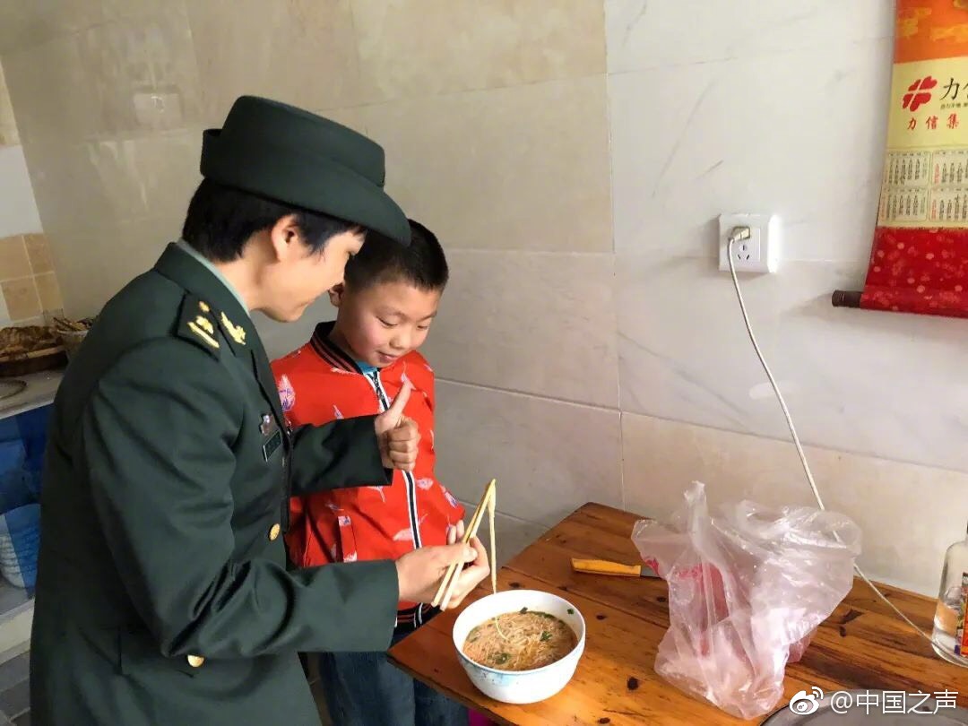 金蝶架设云服务器吗