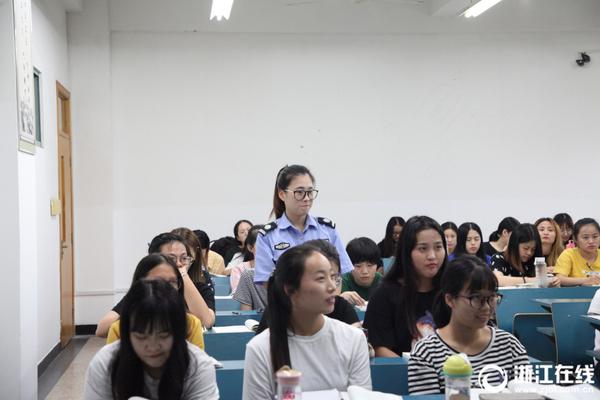 沈腾出席公安部发布会:作品是我们的孩子,盗版像人贩子_9929游戏加速