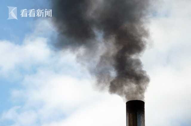 收18瓶高档白酒 重庆公安局原局长何挺下属被双开_腾讯云服务器