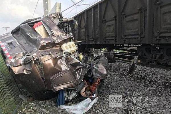 多人称买到火车票却没法上车 回应:有人到站不下致超载_挂机宝免备案