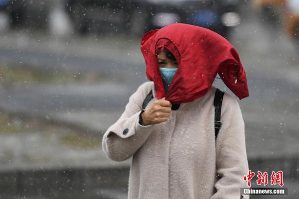 唐嫣江疏影都爱穿的“心跳裙”_云服务器特价
