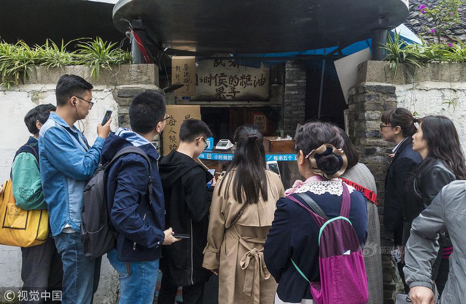 考研女生在自习室敷面膜 同学：吓人但比讲话影响别人好_移动云服务器