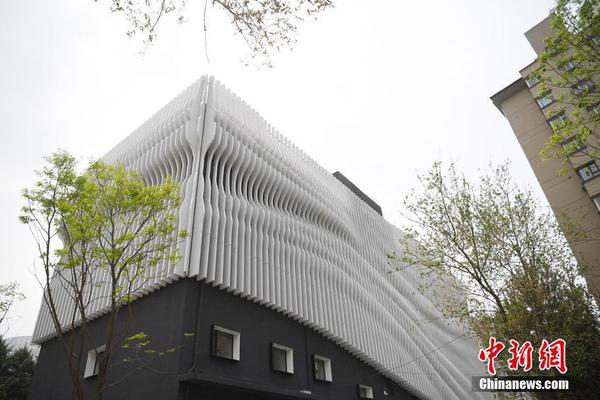 微软市值首次收盘破万亿美元大关
