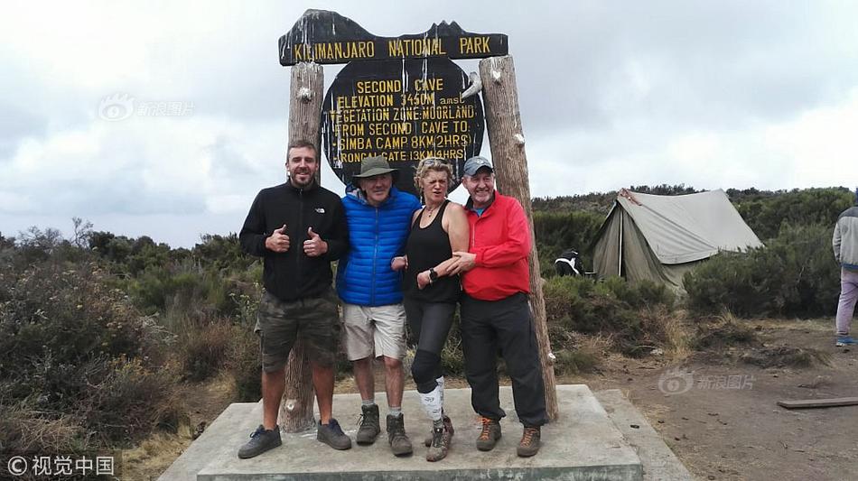 小鬼王凯琳最爱红蔷薇气垫_商标注册