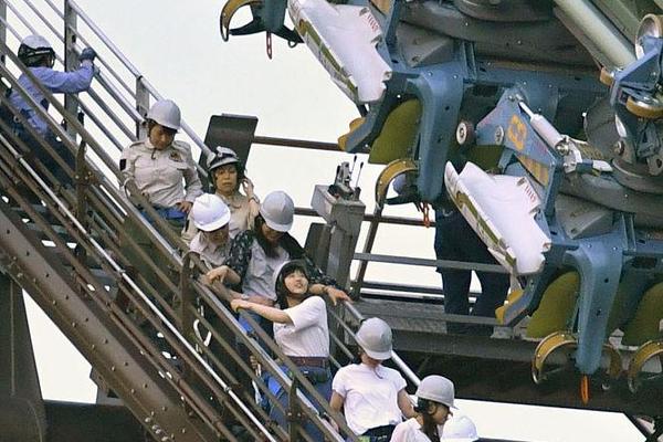 愤怒的小鸟全新季投影戏表演受到大欢迎毛茸茸爆笑可爱蓝弟弟_云主机