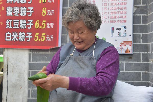 服务器上绑定多少域名最好_云电脑官网