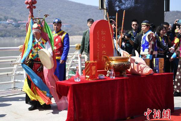 云服务器是卫星吗_1元挂机宝