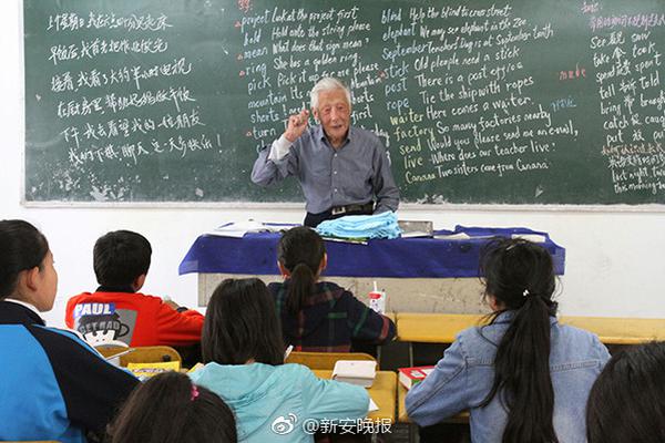 女双凡晨组合夺冠 混双内战王懿律/黄东萍摘金_移动CN2服务器