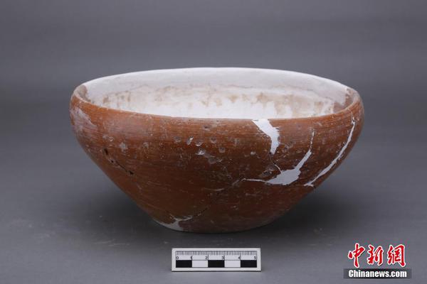 黄心颖出轨致多部戏叫停损失千万_9929香港云服务器