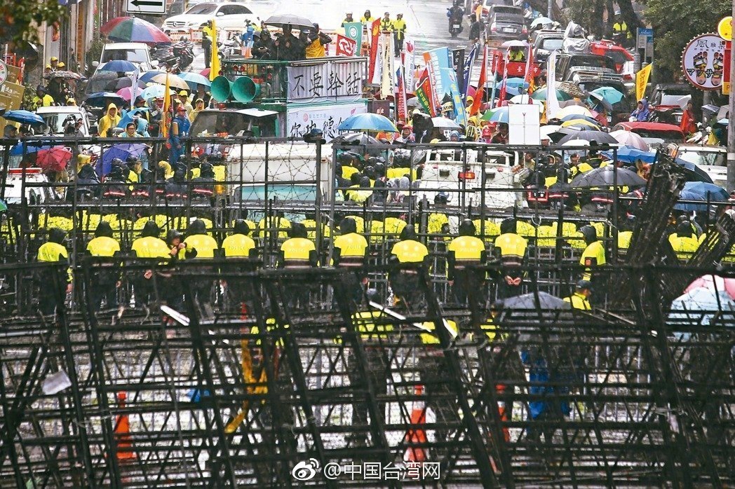为什么大家都爱买“可乐圈”?_9929中美专线